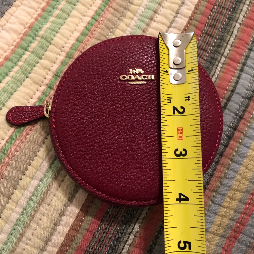 Coach round coin case 86397 Deep red leather